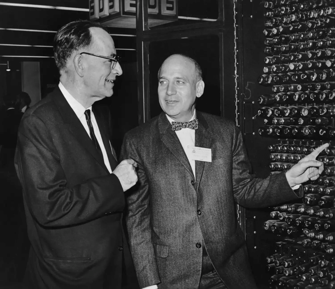 Eckert &amp; Mauchly mit dem &quot;ENIAC&quot;, fertiggestellt 1946